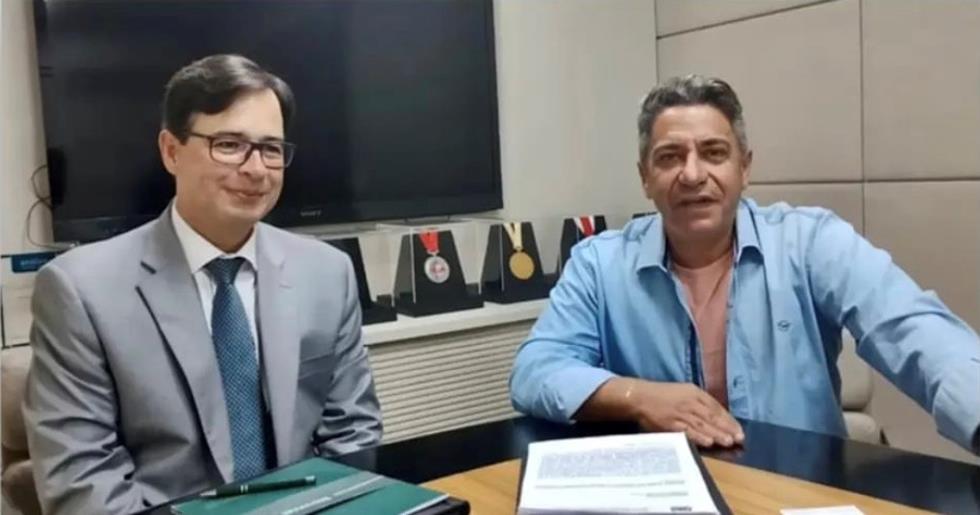 Parceria firmada entre o escritório Bernardes & Advogados Associados e o prefeito de Araxá